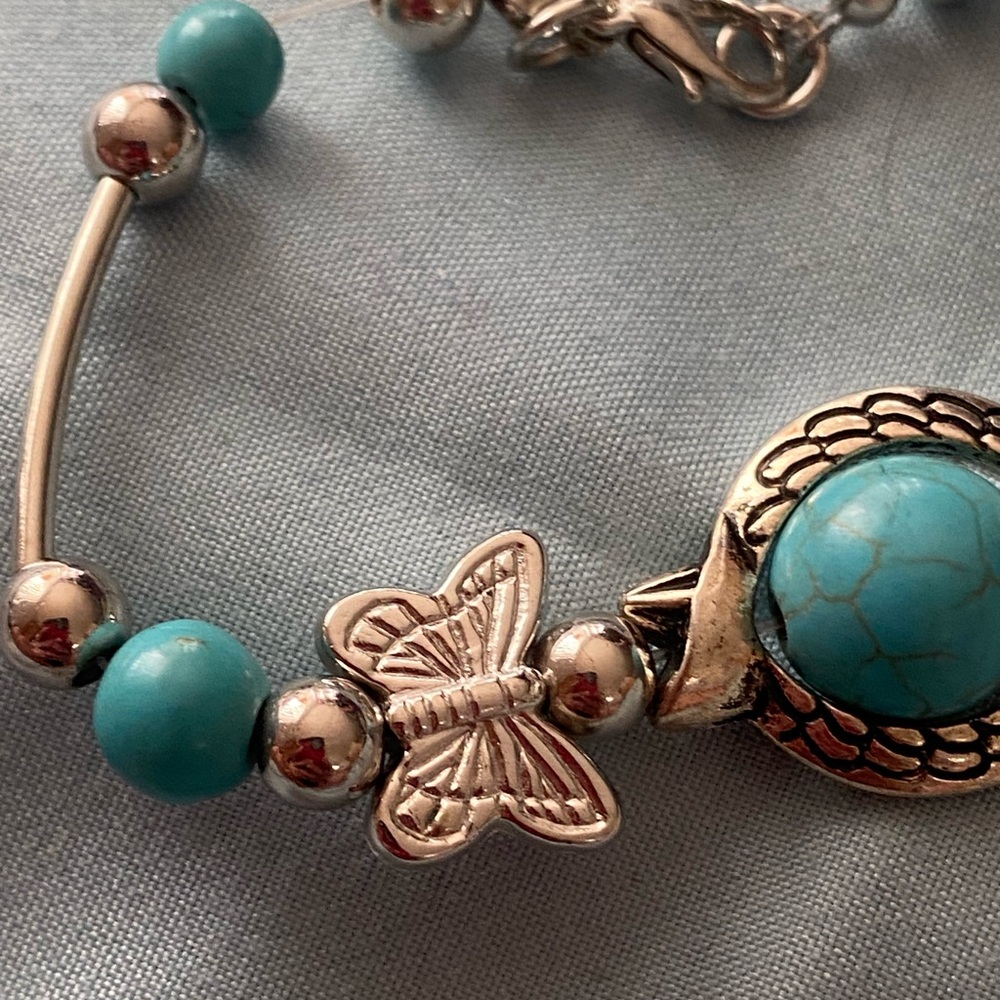 7.5” To 9.5” Silver Tone Chain Bracelet Butterfly Charms Turquoise Color Beads - Picture 4 of 4